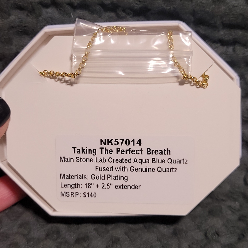 Gold and Blue Pendant Necklace - Picture 2 of 2